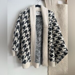 Anthropologie bat wing houndstooth cardigan